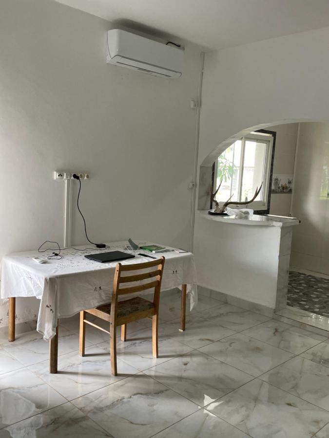 Dagoni Hotell Boueni Exteriör bild